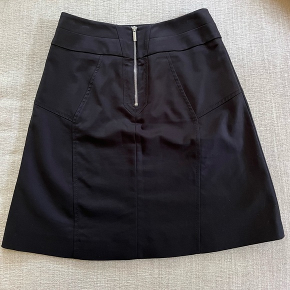 Karen Millen England Black Skirt. Size 6. - Picture 5 of 11